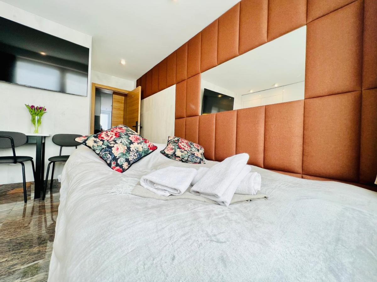 North Nest Luxury Suites 格但斯克 外观 照片